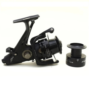 FL Mulinetă Feeder/Crap Black Force 5000